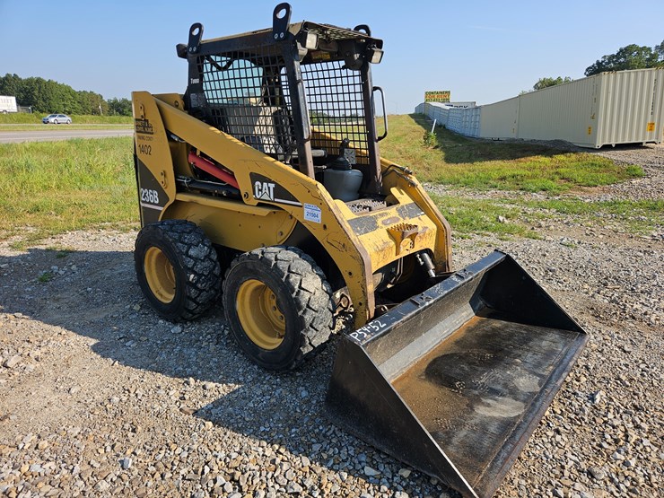 2004-caterpillar-236b-image-12