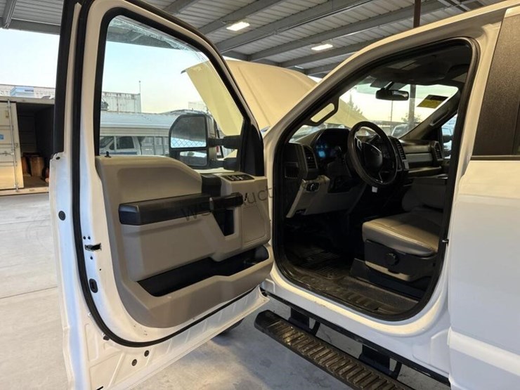 2018-ford-f250-image-32