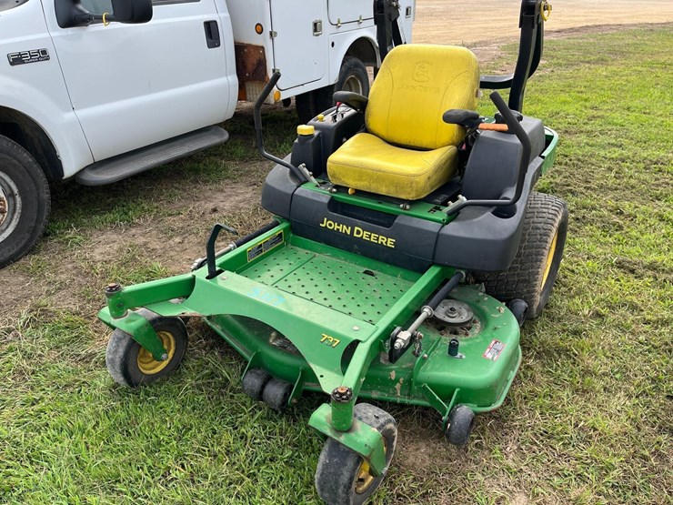 john-deere-737-image-1