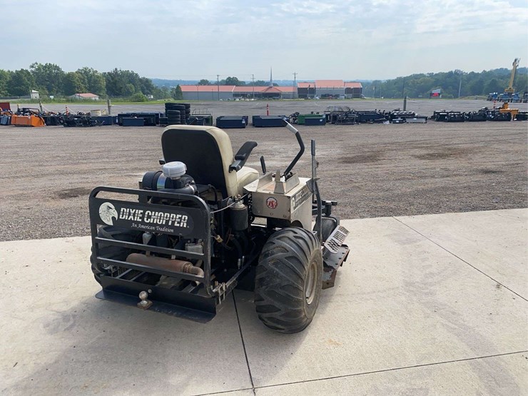 dixie-chopper-xt3200-zero-turn-mower-image-3