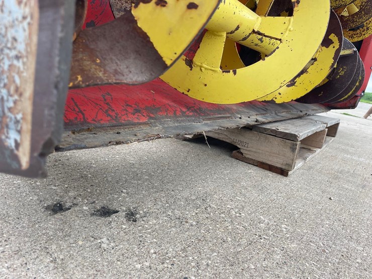 farm-king-960-8ft-snowblower-image-17