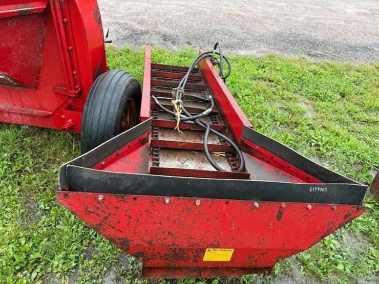 farmhand-grinder-blower-image-8