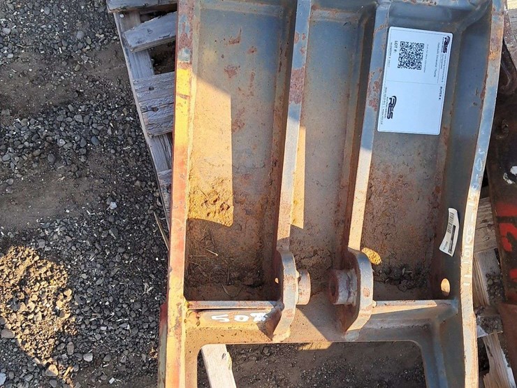 hydraulic-excavator-thumb-image-1