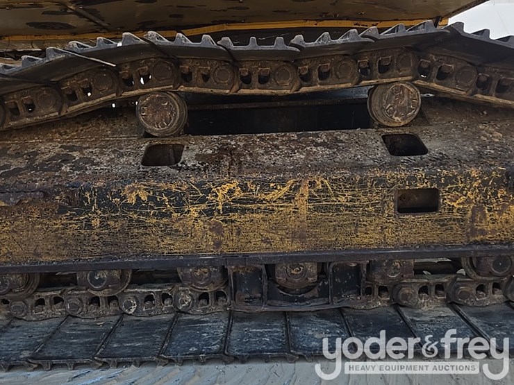 2015-caterpillar-336-f-image-22