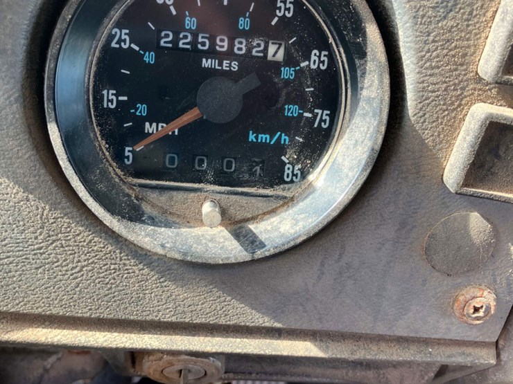 2001-mack-rd688s-image-7