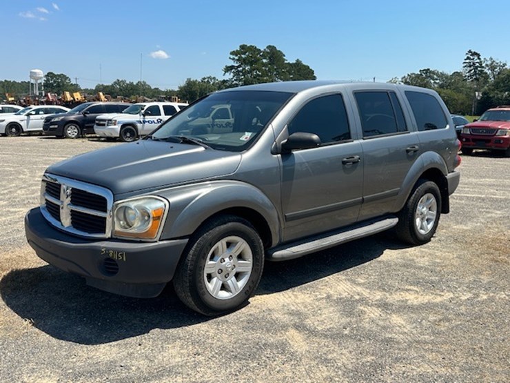 2005-dodge-durango-image-1