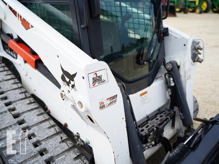 2022-bobcat-t770-image-15