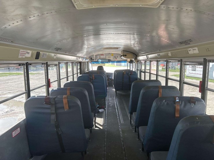 2009-ic-corporation-pb105-school-bus-image-26