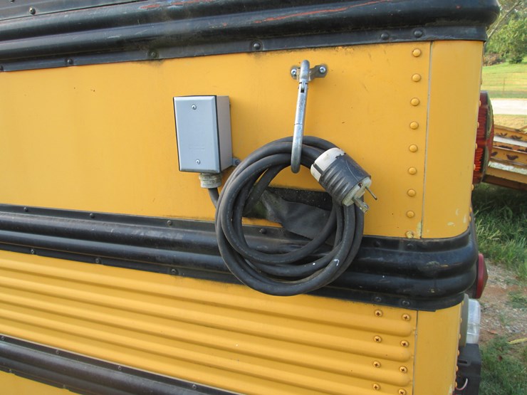 #18-•-#26806-•-1997-international-s/a-bus-1hvbdabk5vh469332-image-11
