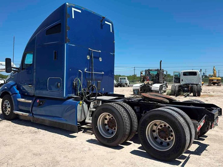 2020-kenworth-t680-image-6