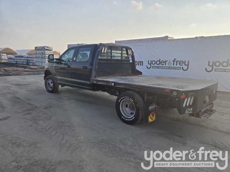 2022-ford-f350-xl-image-4