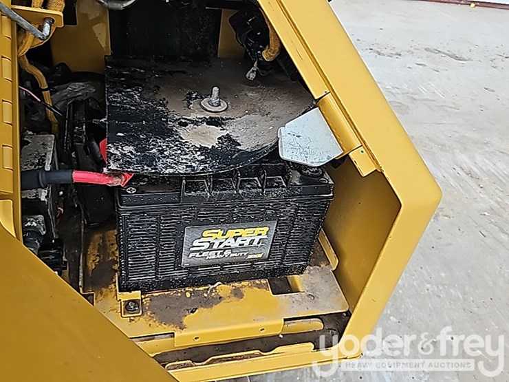 2019-caterpillar-d6n-lgp-image-41