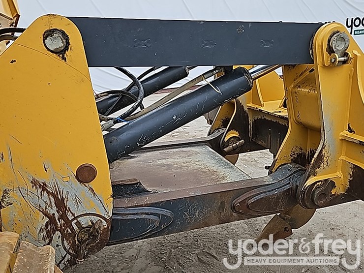 2018-deere-850k-lgp-image-29