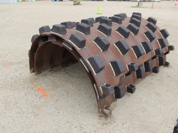 #20390-•-lot-with-new-84in-padfoot-shell-kit-image-3