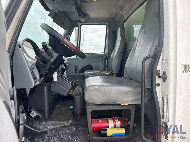 2003-international-durastar-4200-image-9