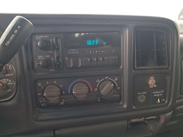 2001-chevrolet-silverado-image-15