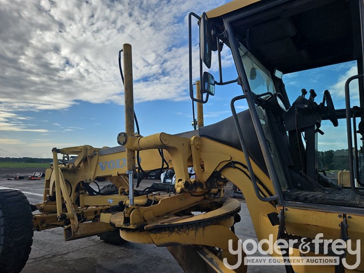 2005-volvo-g930-image-19