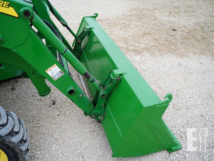2007-john-deere-3320-image-19