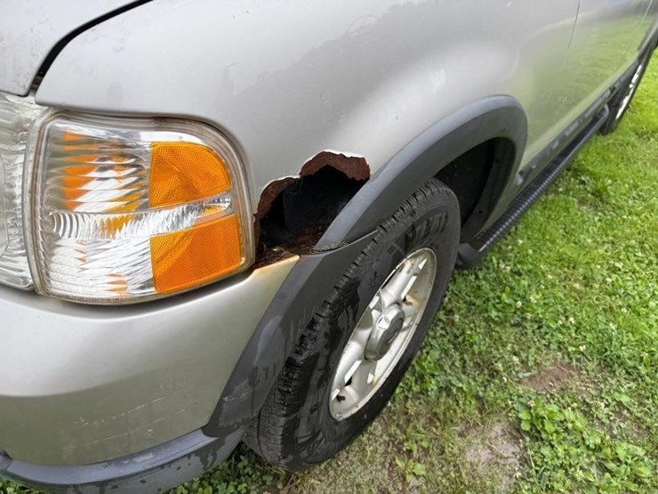 2003-ford-explorer-image-7