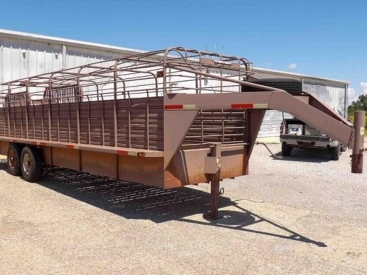 24'-gooseneck-livestock-trailer-image-1
