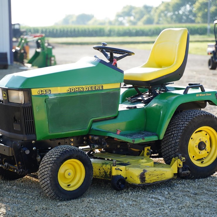 JOHN DEERE 445
