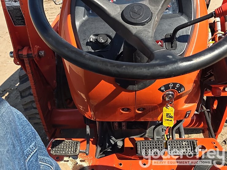 2017-kubota-mx5100-image-43