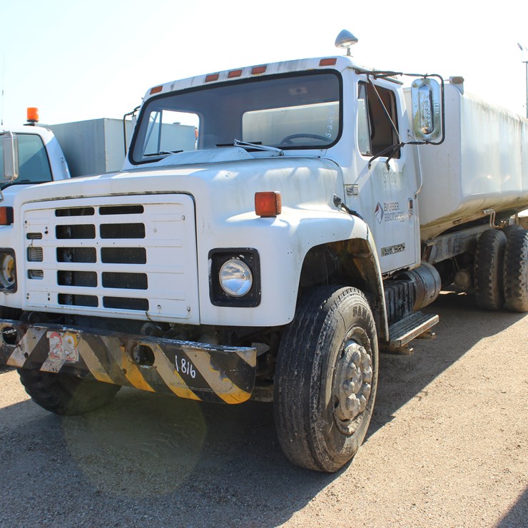 #22933 • 1988 INTERNATIONAL 51900, PARTS | REPAIR ONLY