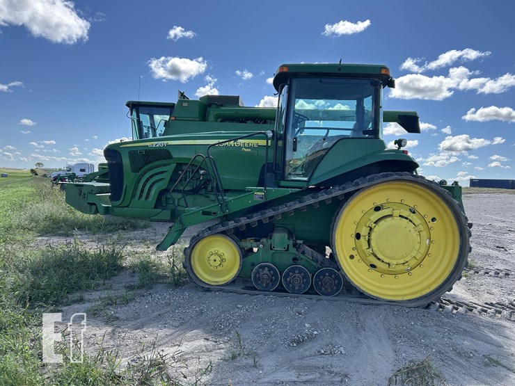 john-deere-8220t-image-6