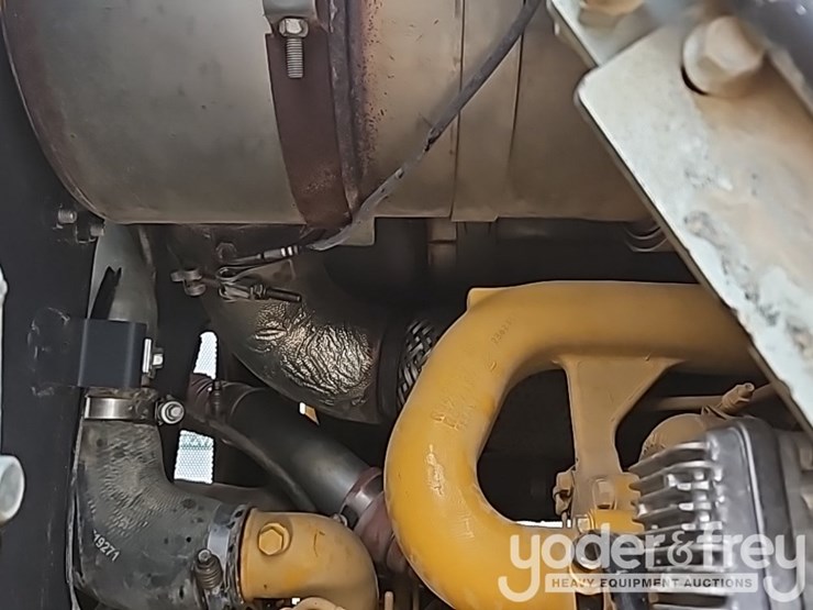 2018-deere-850k-image-42