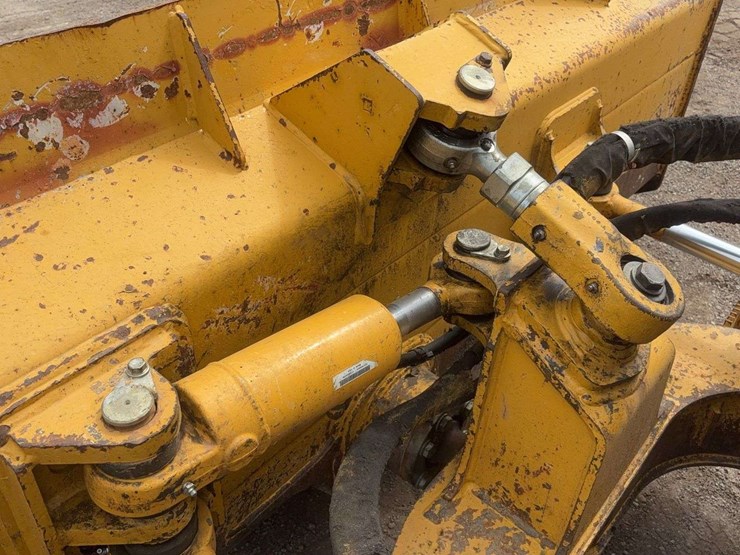 deere-550j-lt-image-25