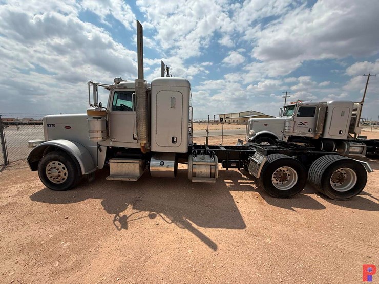 2013-peterbilt-388-image-7