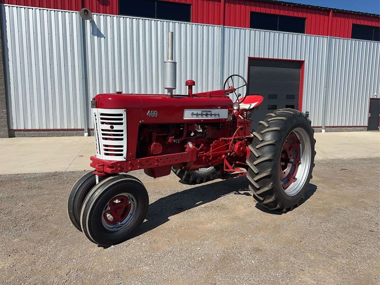 1955-farmall-400-2wd-tractor-image-1