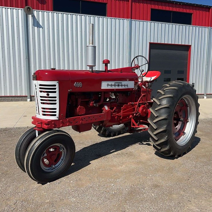 1955 Farmall 400 2WD Tractor