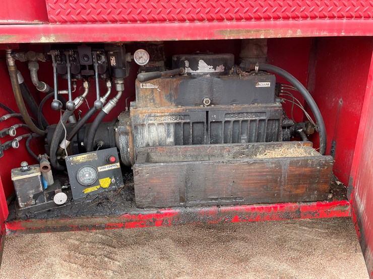 #4728-•-1995-mack-tri-axle-water-tank-truck-(has-wi-title)-image-30