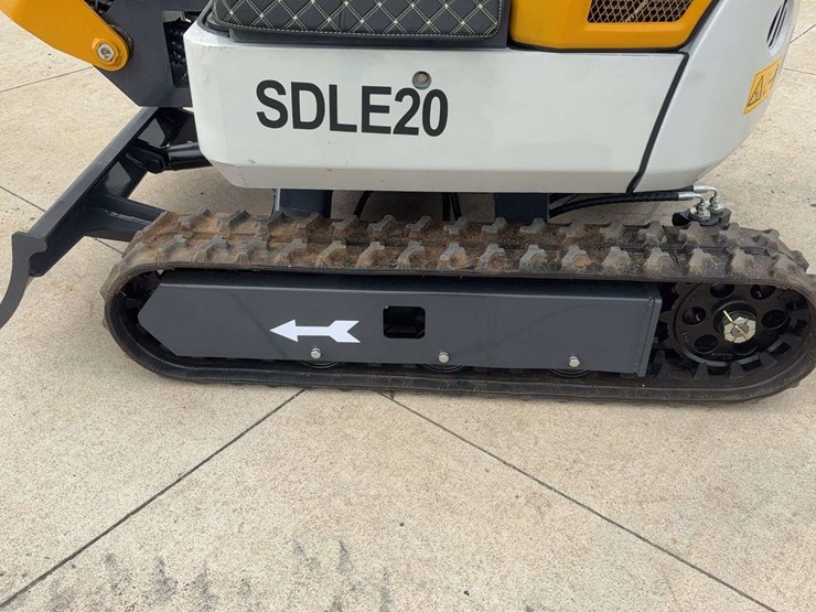 sdlanch-sdle20-mini-excavator-image-5
