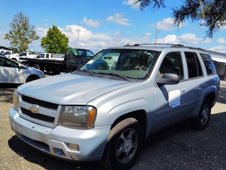 2008-chevrolet-trailblazer-image-3