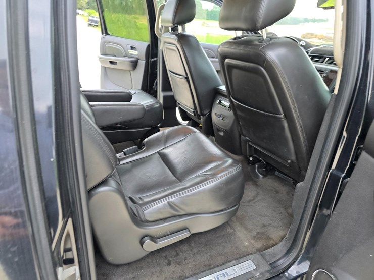 2011-gmc-yukon-xl-image-76