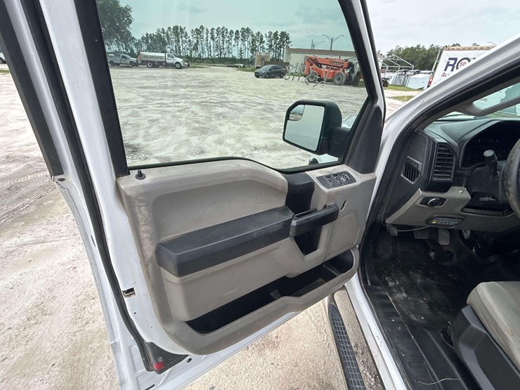 2016-ford-f150-image-13