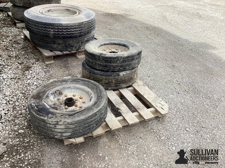 2775x375-14.5-tires-&-rims-image-7
