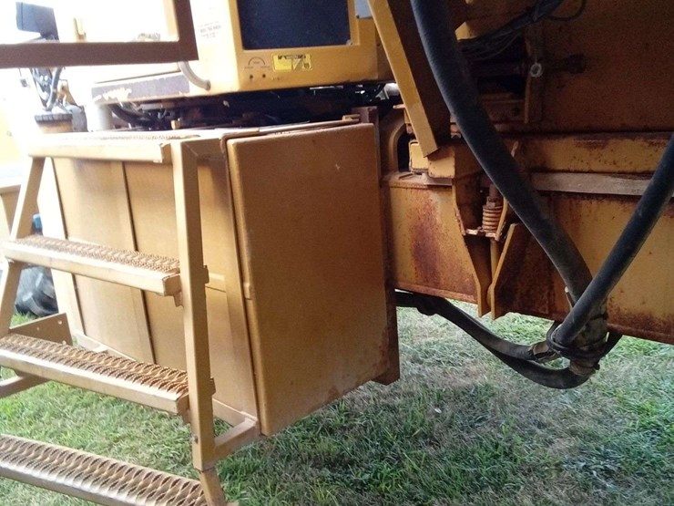 1994-caterpillar-3208-image-12
