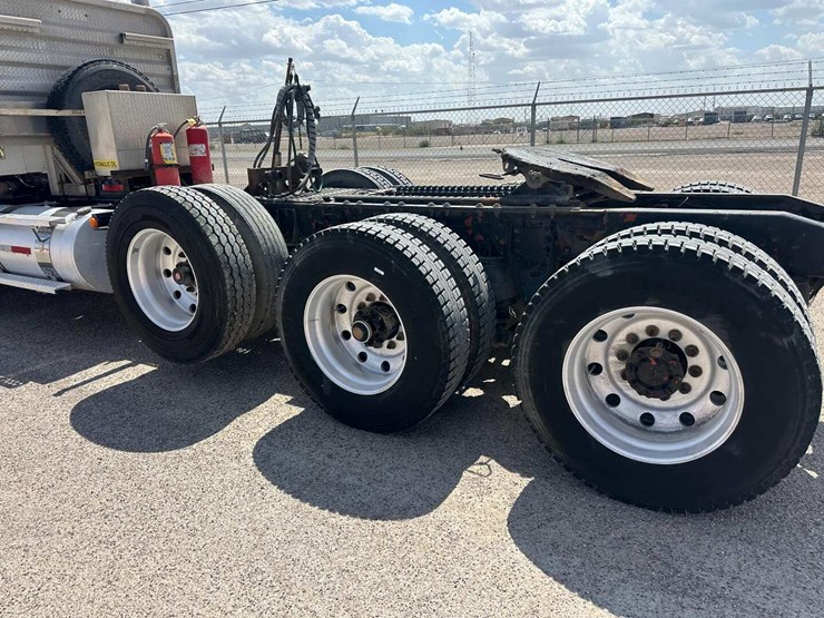 2008-kenworth-t800-image-5