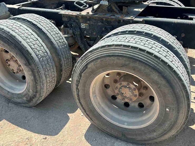 kenworth-t600-image-6