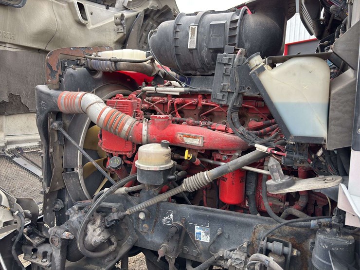 2013-kenworth-t660-image-37