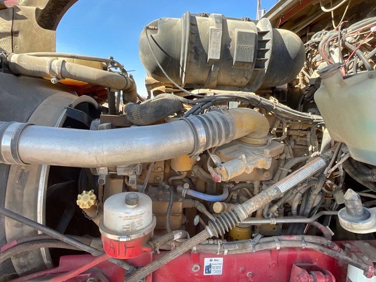 2011-kenworth-t800-image-7