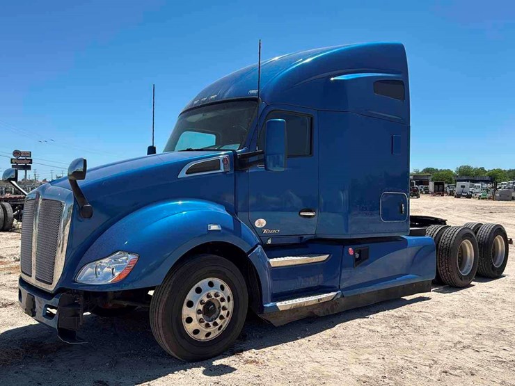 2020-kenworth-t680-image-1