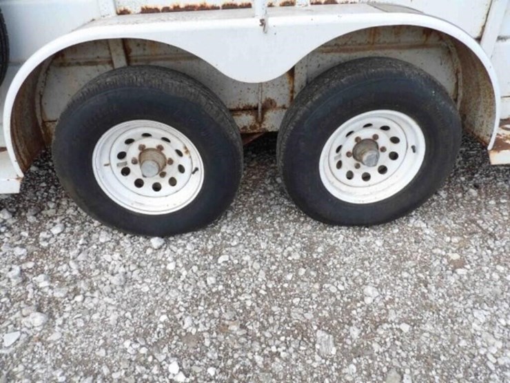 w-w-16'-livestock-trailer-image-17