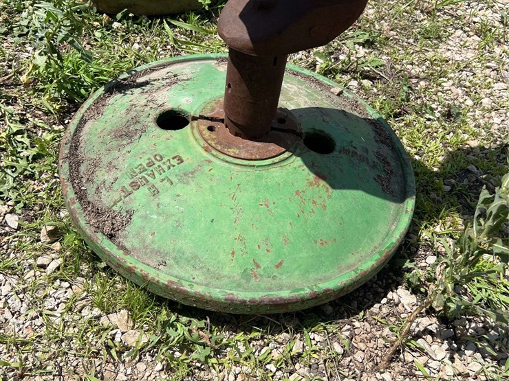 john-deere-model-g-crankshaft-and-flywheel-image-6