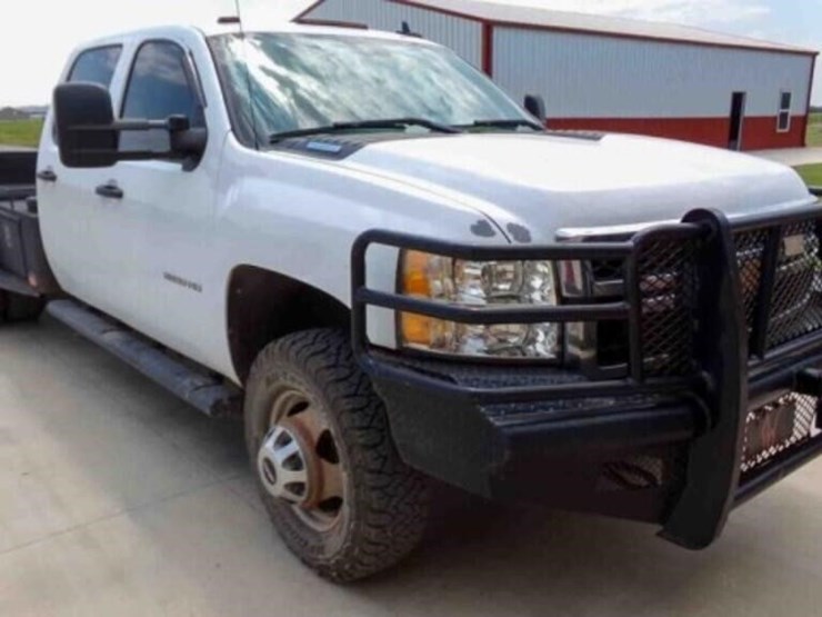 2011-chevy-4-door-dually-weld-bed-image-4