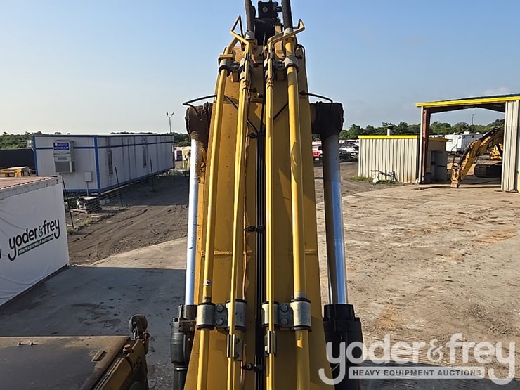 2015-caterpillar-336-f-image-74