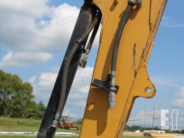 caterpillar-305.5e2-cr-image-11